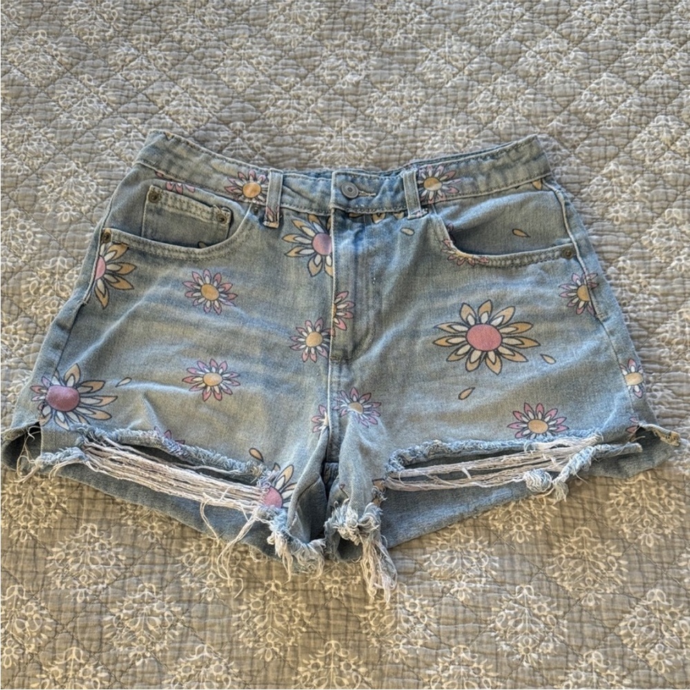 Flower Design Distressed Jean Shorts No Boundaries